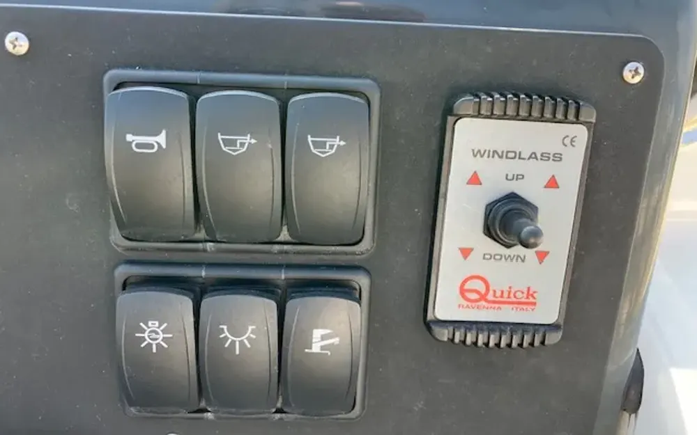 slider 15 Quicksilver Activ 755 Open