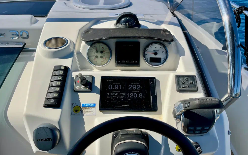 slider 2 Cranchi E 30 Endurance