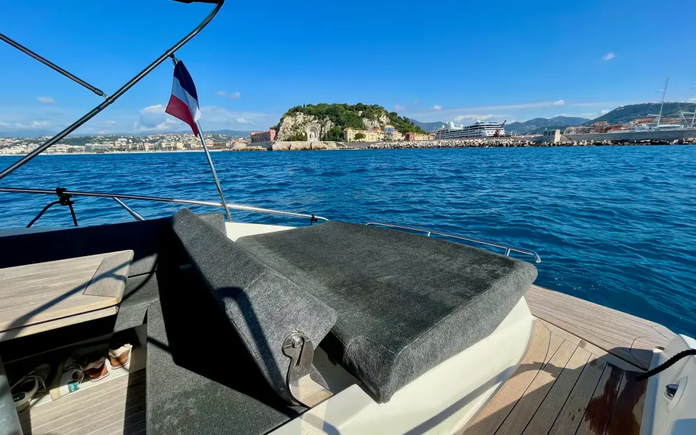 slider 4 Cranchi Endurance 30