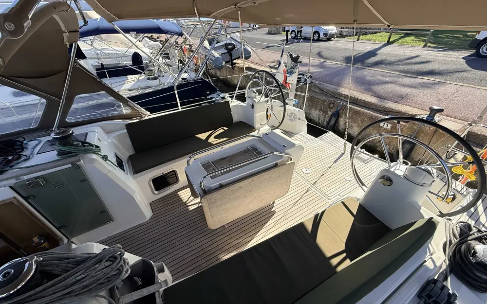 slider 11 Jeanneau Sun Odyssey 479