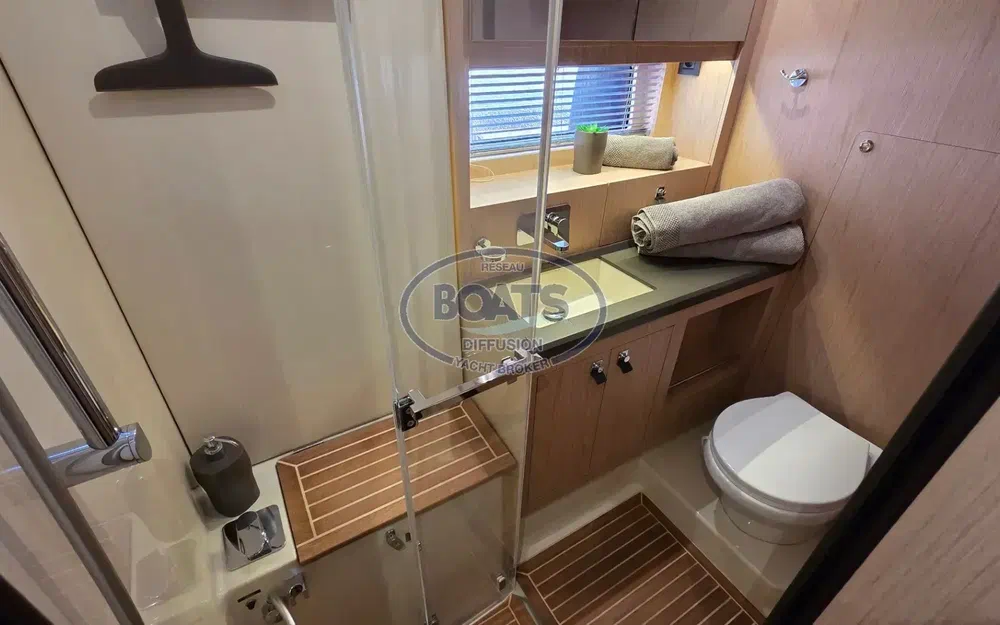 slider 10 Jeanneau Cap Camarat