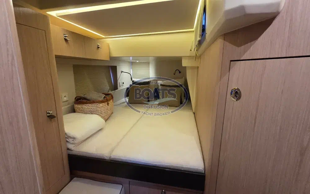 slider 11 Jeanneau Cap Camarat