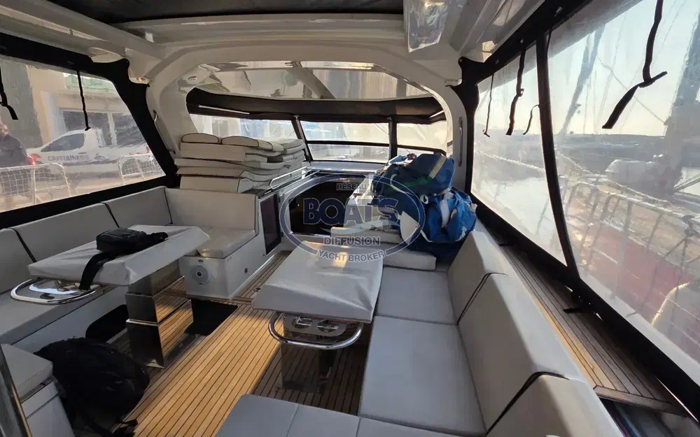 slider 4 Beneteau Oceanis Yacht 62