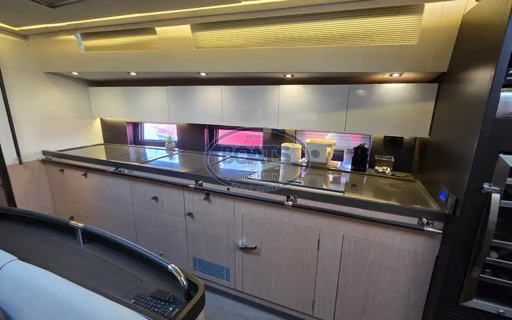 slider 8 Jeanneau Cap Camarat