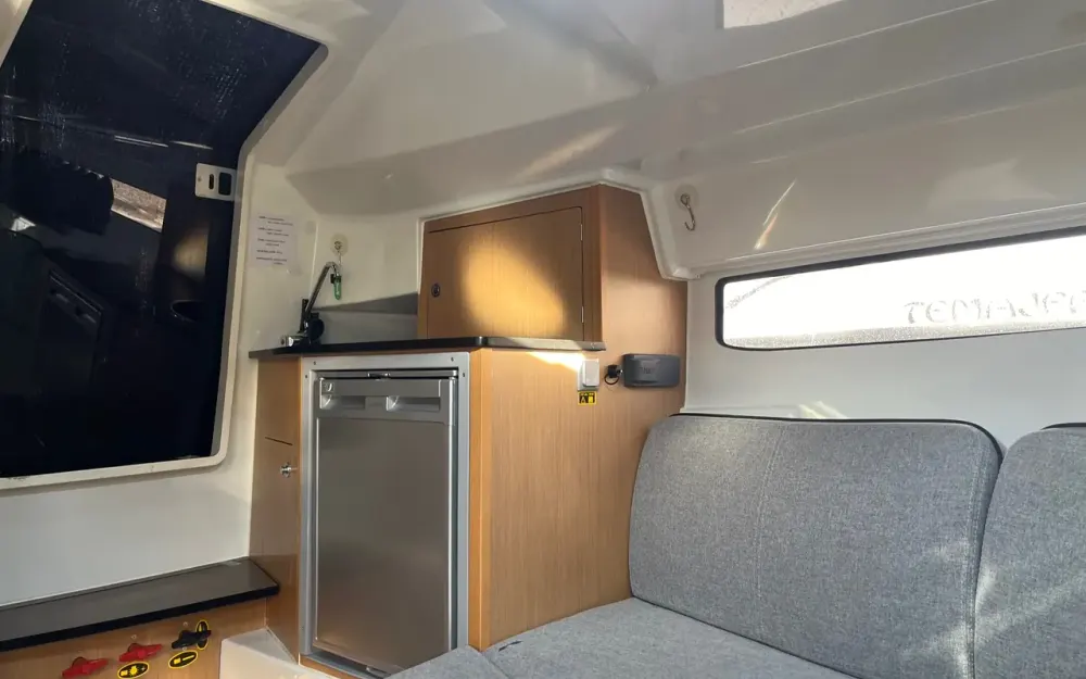 slider 11 Beneteau Flyer 8 SUNdeck