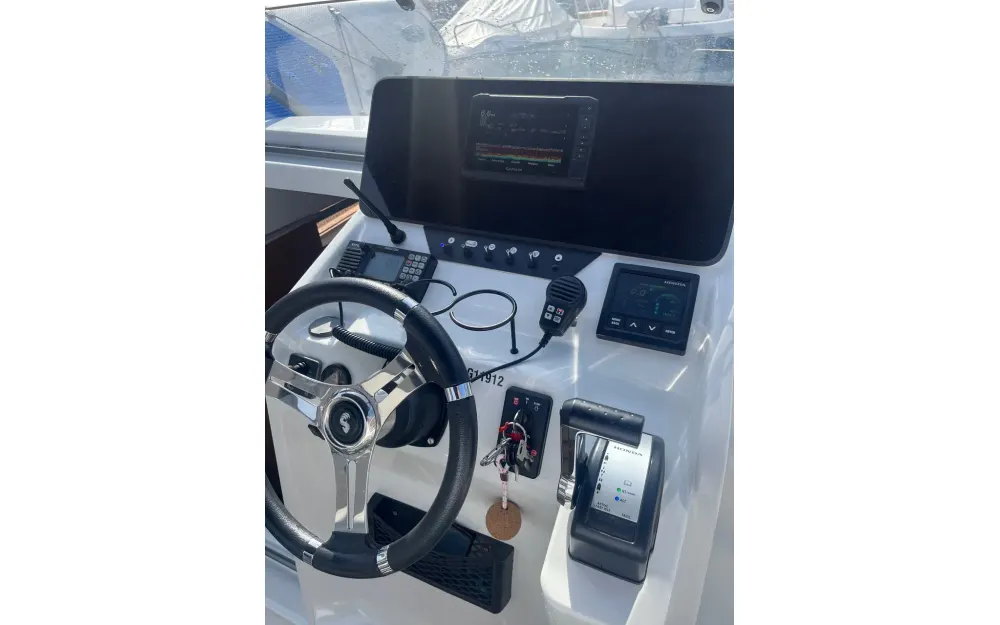 slider 4 Beneteau Flyer 8 SUNdeck