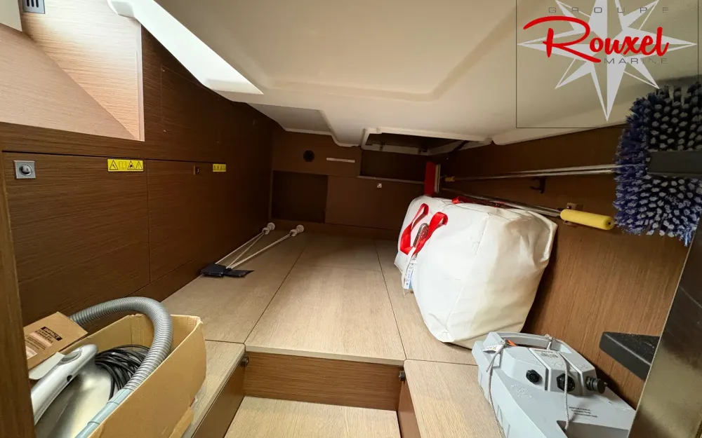slider 13 Jeanneau NC 37