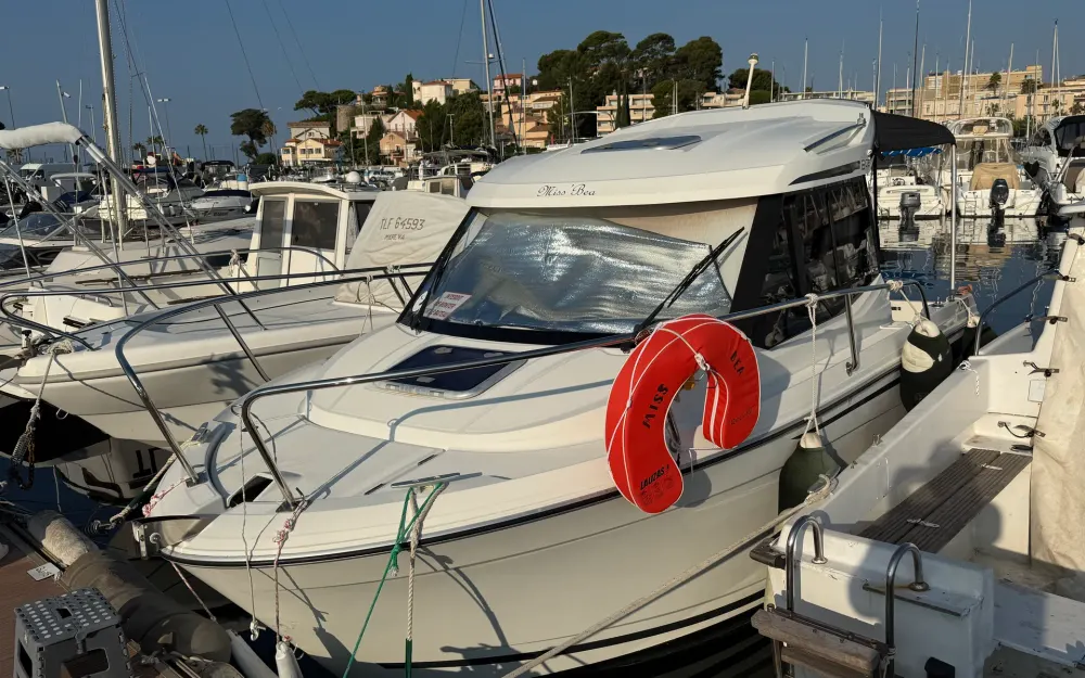slider 4 Jeanneau Merry Fisher 605