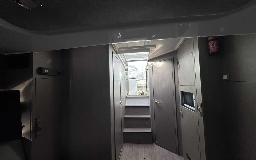 slider 12 Beneteau Gran Turismo 32