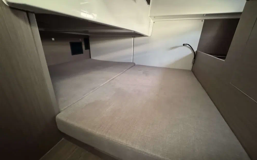 slider 15 Beneteau Gran Turismo 32