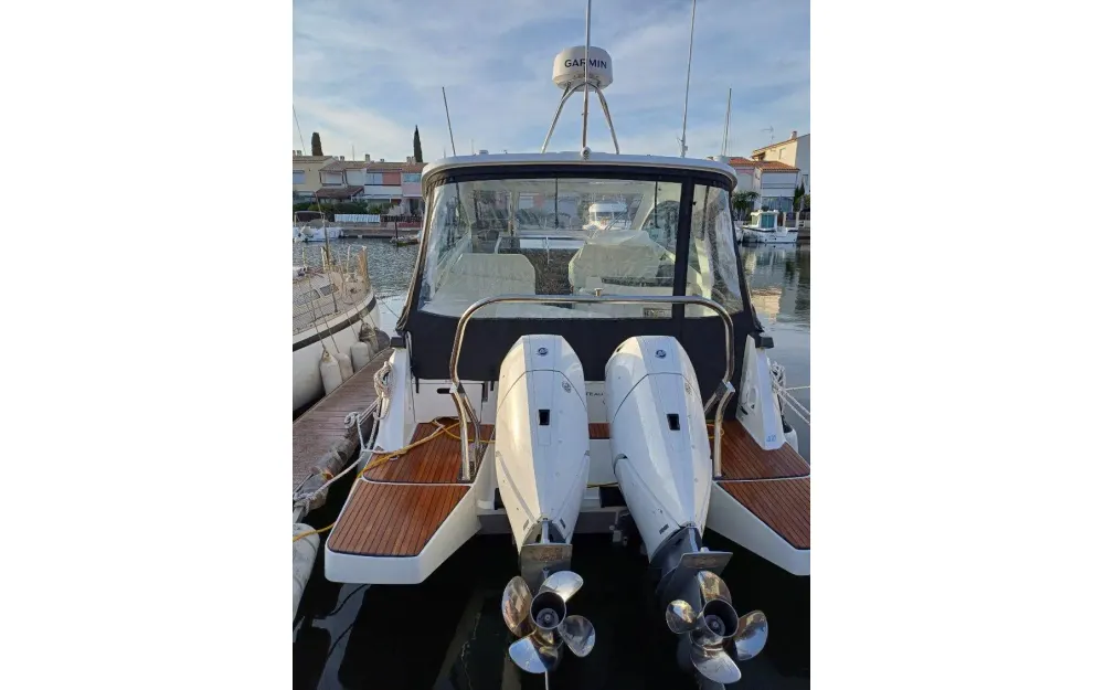 slider 3 Beneteau Gran Turismo 32