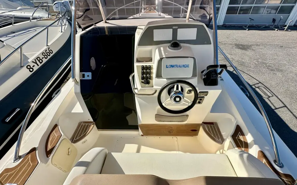 slider 9 Capelli Tempest 1000WA