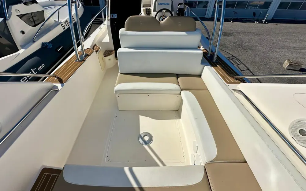 slider 1 Capelli Tempest 1000WA