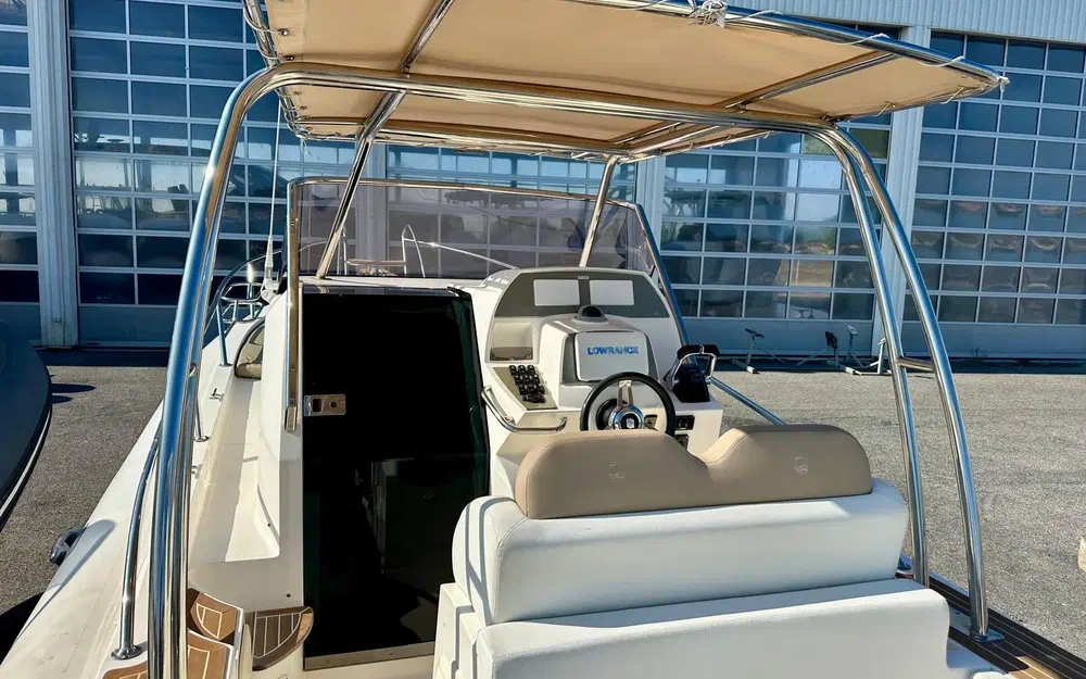 slider 2 Capelli Tempest 1000