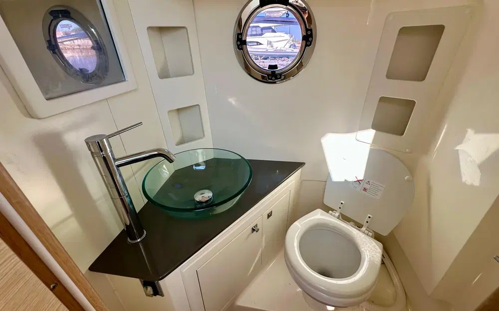 slider 8 Capelli Tempest 1000