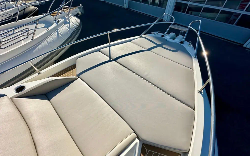 slider 10 Capelli Tempest 1000