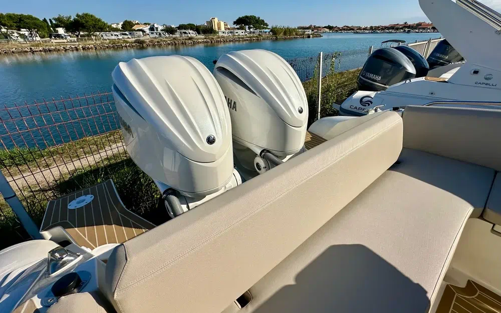 slider 2 Capelli Tempest 1000