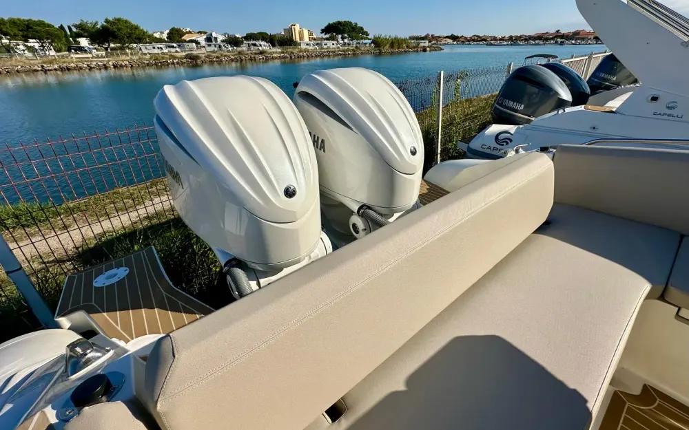 slider 2 Capelli Tempest 1000WA