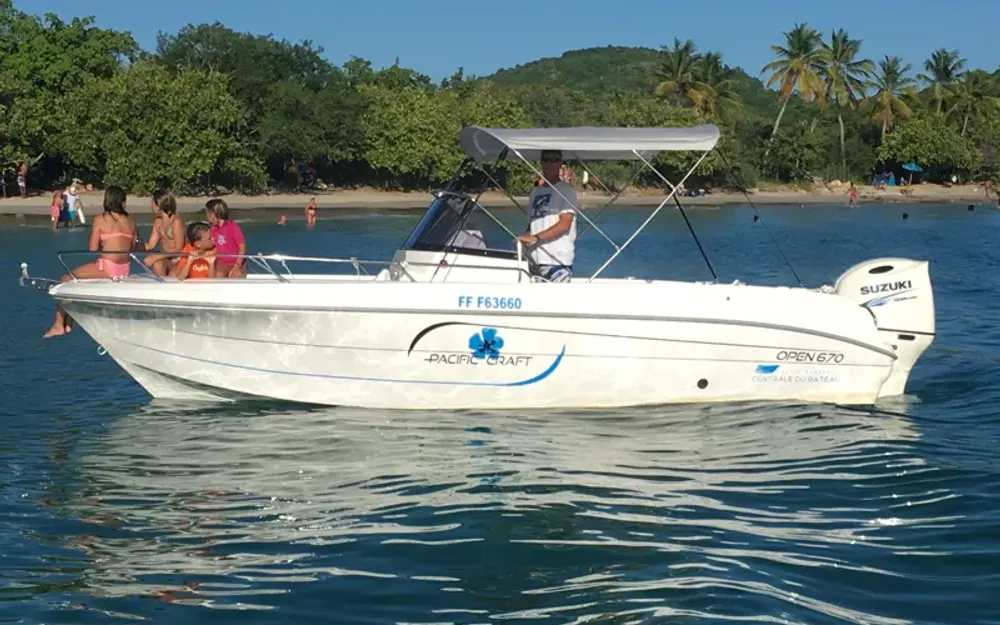 slider 0 Pacific Craft  670