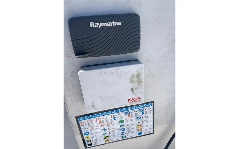 slider 13 Jeanneau Fantasia