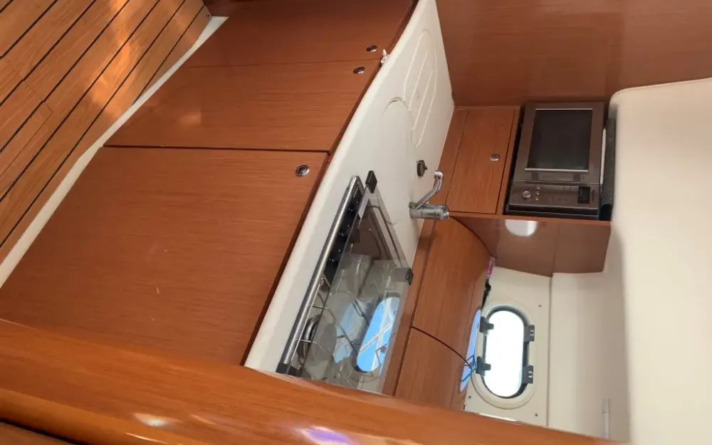 slider 9 Jeanneau Prestige 34