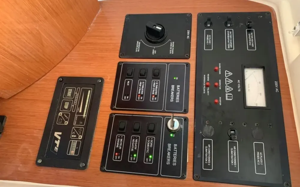 slider 10 Jeanneau Prestige 34