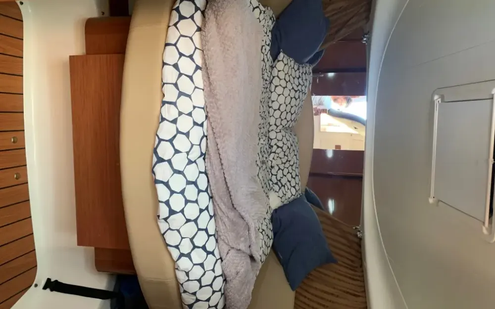 slider 11 Jeanneau Prestige 34