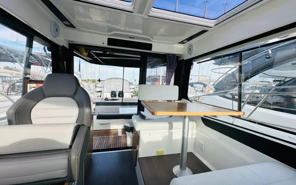 slider 13 Jeanneau Merry Fisher 895