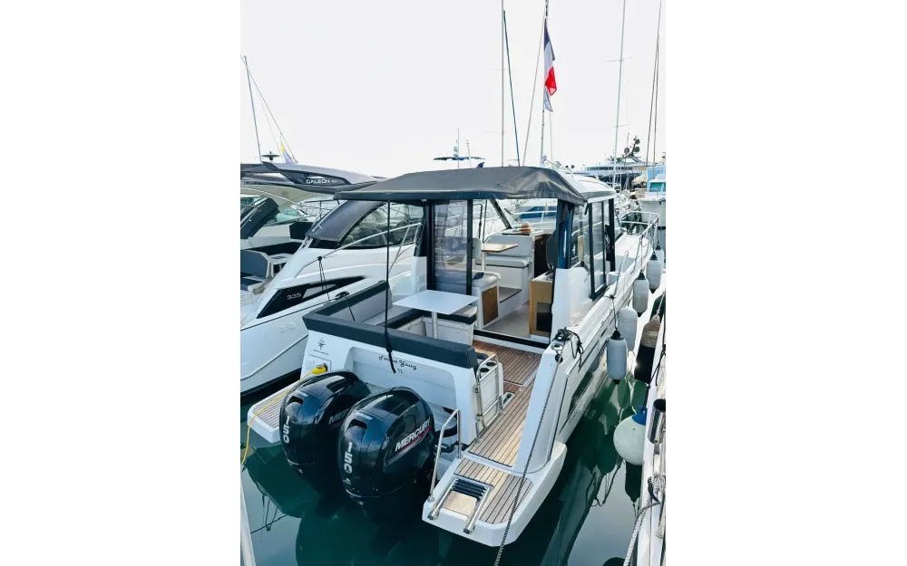 slider 2 Jeanneau Merry Fisher 895