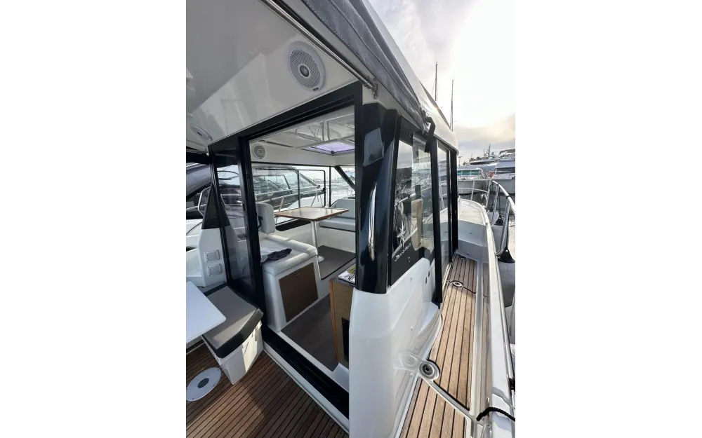 slider 4 Jeanneau Merry Fisher 895