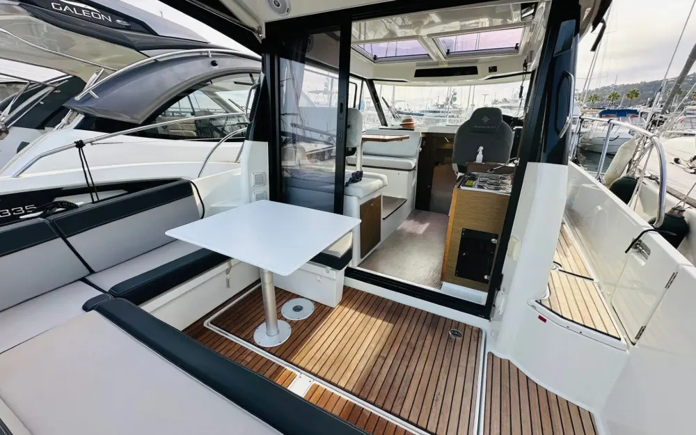 slider 5 Jeanneau Merry Fisher 895