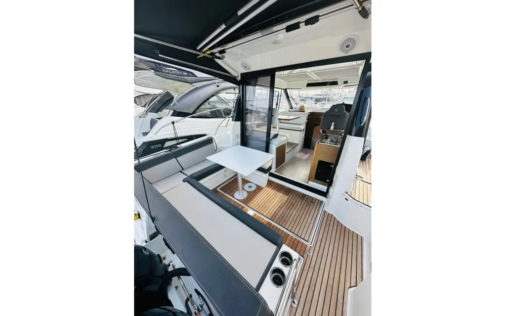 slider 6 Jeanneau Merry Fisher 895