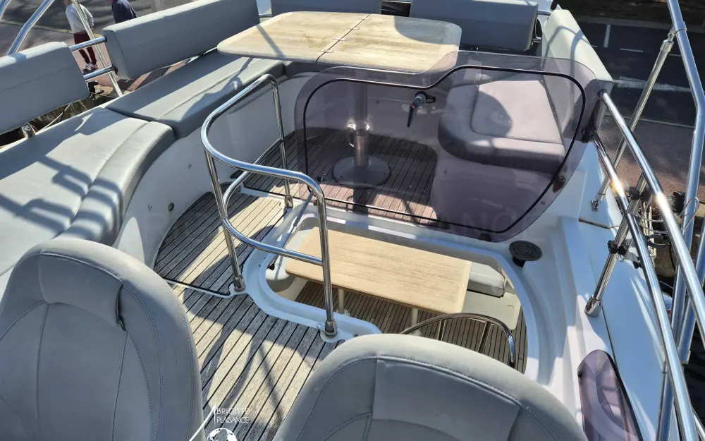 slider 4 Beneteau Gran Turismo 49 Fly