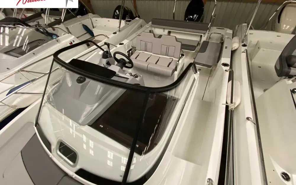 slider 11 Jeanneau Cap Camarat 7.5 WA