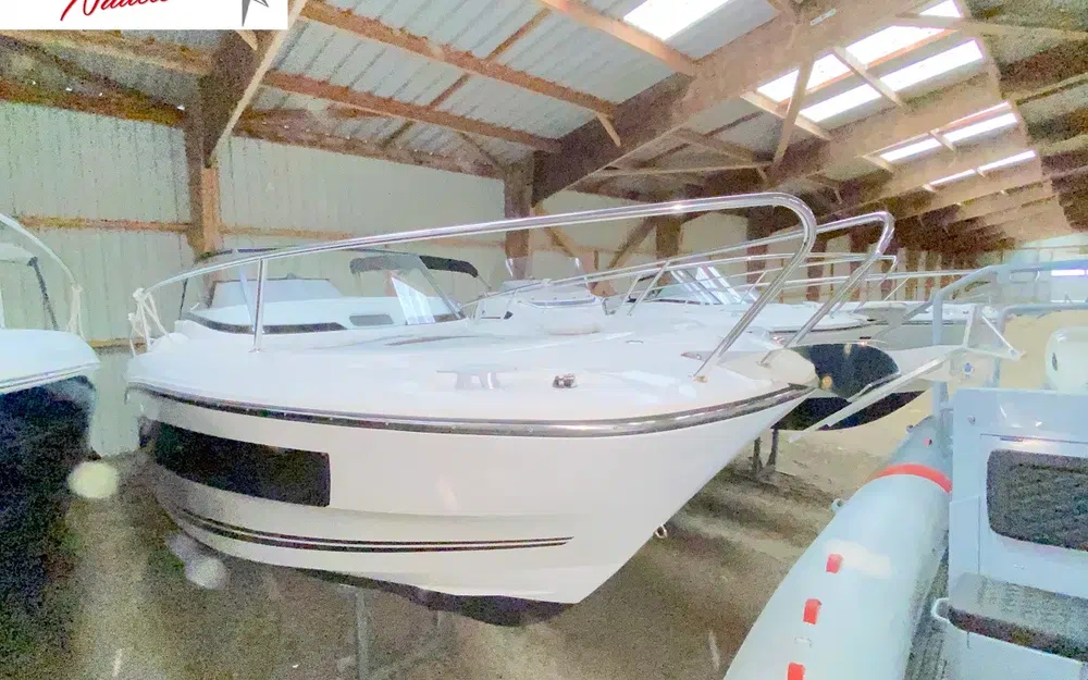 slider 5 Jeanneau Cap Camarat 7.5 WA