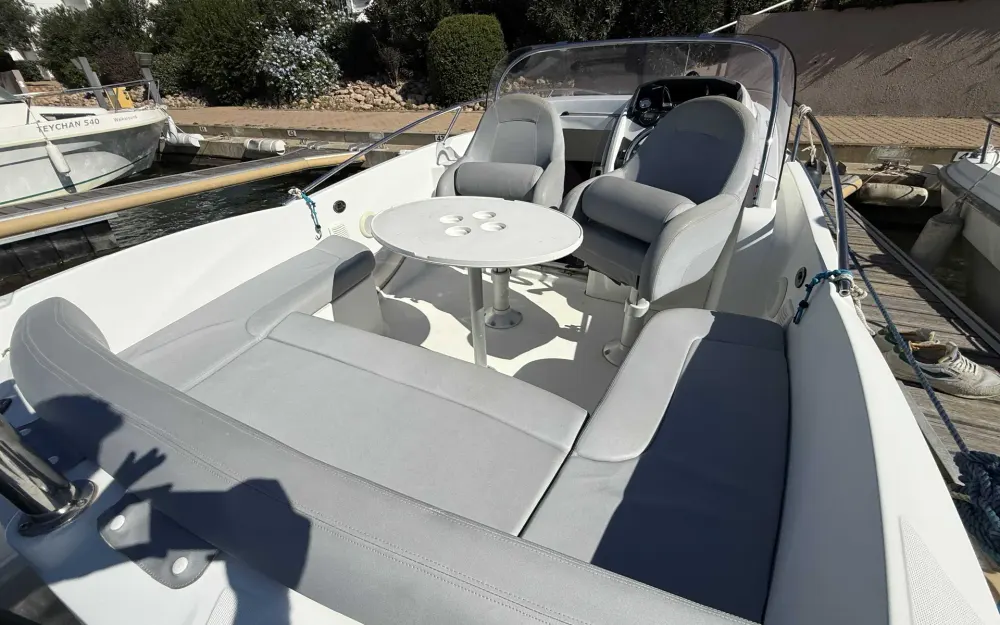 slider 9 BENETEAU Flyer 650 Sundeck
