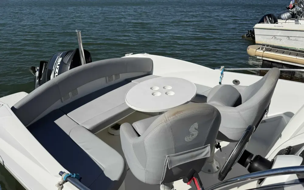 slider 11 BENETEAU Flyer 650 Sundeck