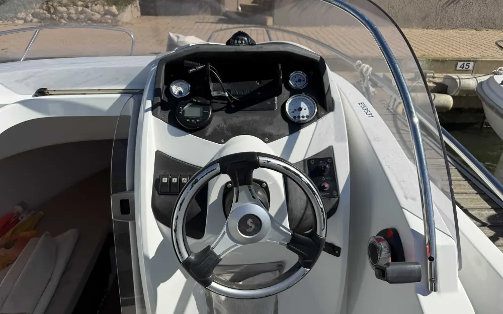 slider 5 BENETEAU Flyer 650 Sundeck