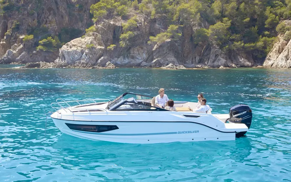 slider 1 Quicksilver Activ 755 Cruiser