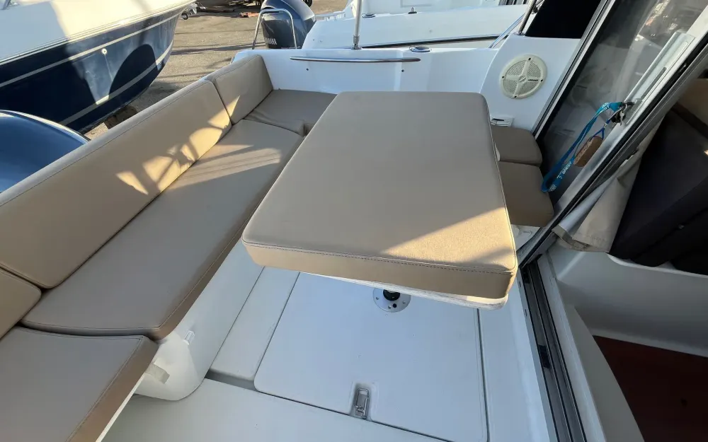 slider 5 Jeanneau Merry Fisher 645