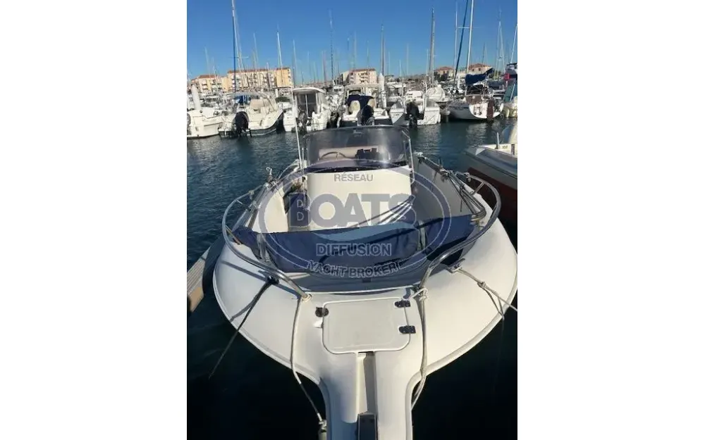 slider 6 Pacific Craft  630 Open