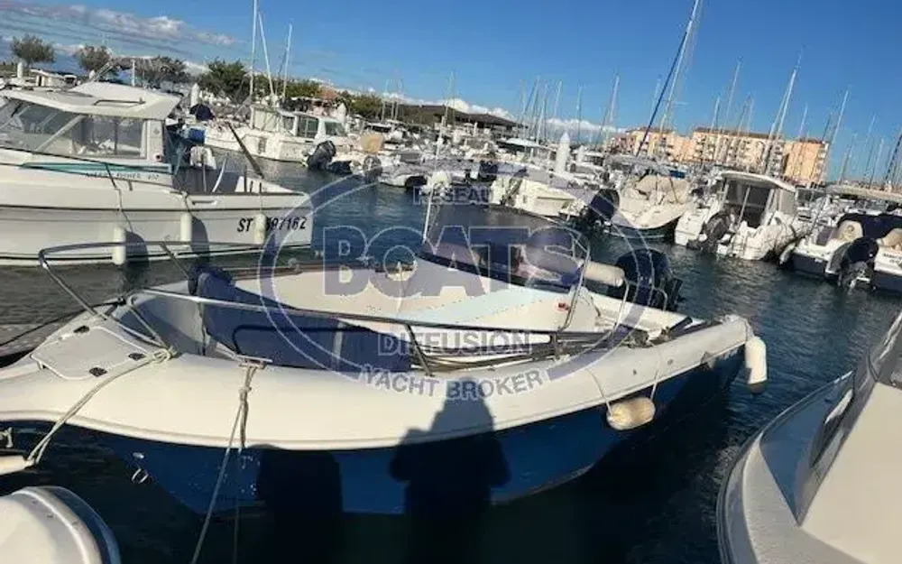 slider 7 Pacific Craft  630 Open