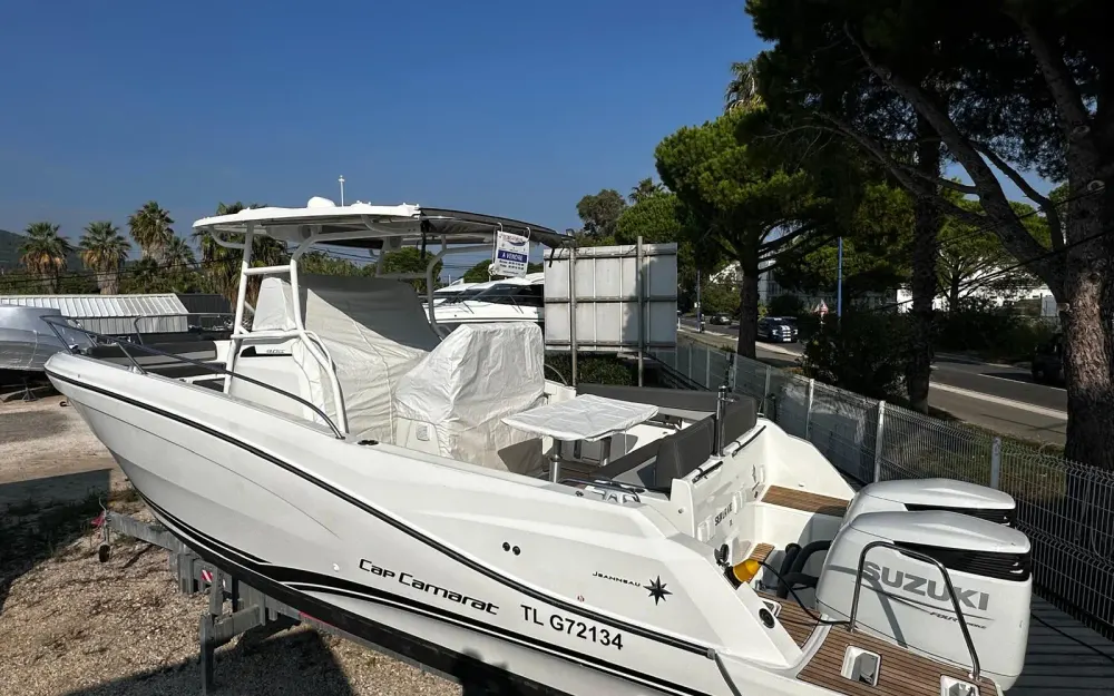 slider 1 Jeanneau Cap Camarat 9.0 CC