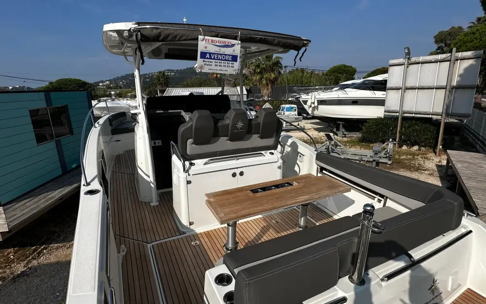 slider 2 Jeanneau Cap Camarat 9.0 CC