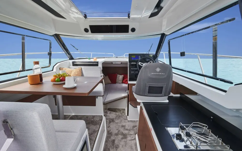 slider 8 JEANNEAU MERRY FISHER 795 SERIE 2
