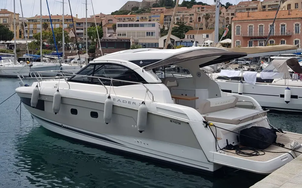 slider 1 Jeanneau Leader 36 Sportop