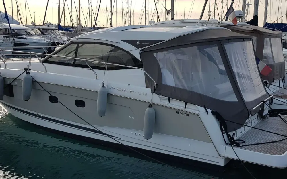 slider 2 Jeanneau Leader 36 Sportop