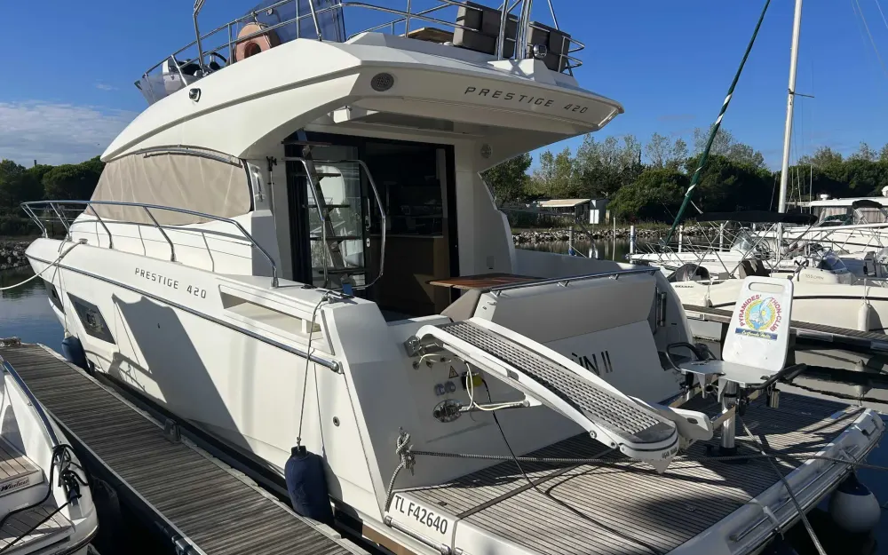 slider 0 Jeanneau Prestige 420 Fly