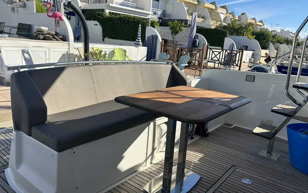 slider 3 Prestige Yachts Prestige 420 Fly