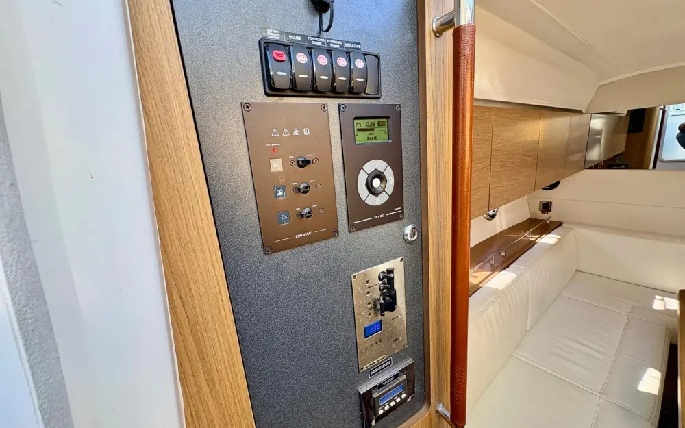 slider 20 Beneteau Gran Turismo 38